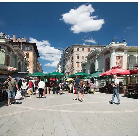 Stylish - Centre Theatre View Apartment Rijeka