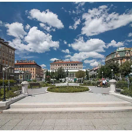 Stylish - Centre Theatre View Rijeka