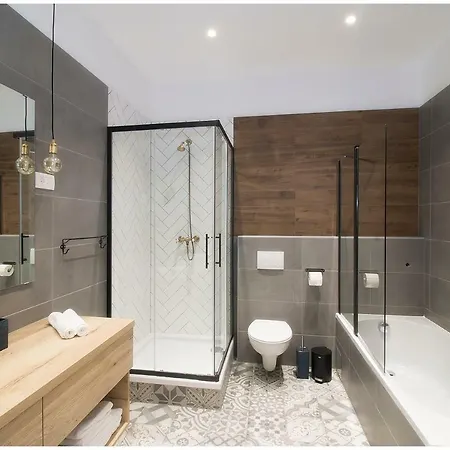 Apartment Stylish - Centre Theatre View *