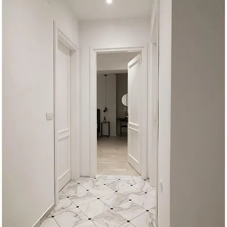 Stylish - Centre Theatre View